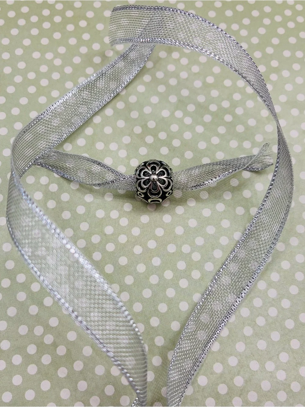 Pandora Picking Daisies Charm